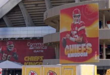 “The Chiefs are in serious trouble,” fans react to Kelce’s drop Kansas city Missouri Geha field