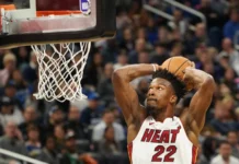 Jimmy Butler reacts to Curry’s performance with a strong message after Warriors’ win Jimmy Butler 22 makes a dunk at the NBA match