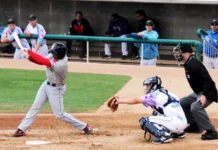 Giants great Jeff Kent finally elected to Hall of Fame, leaving Barry Bonds out Baseball players playing game.