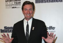 How Wayne Gretzky’s Oilers praise still frames Edmonton’s standard Wayne Gretzky at an award show