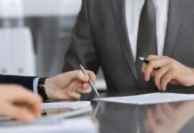 The NBA’s biggest what-if trades that never happened People signing a contract.