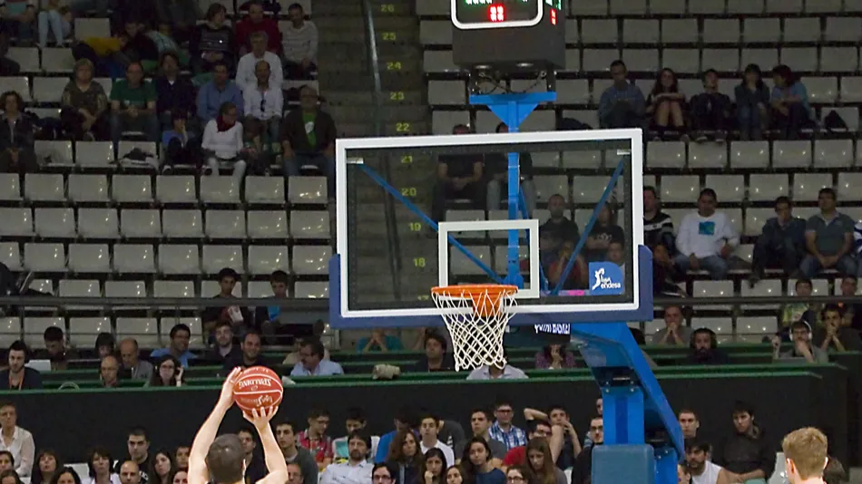 alex barrera shooting a point