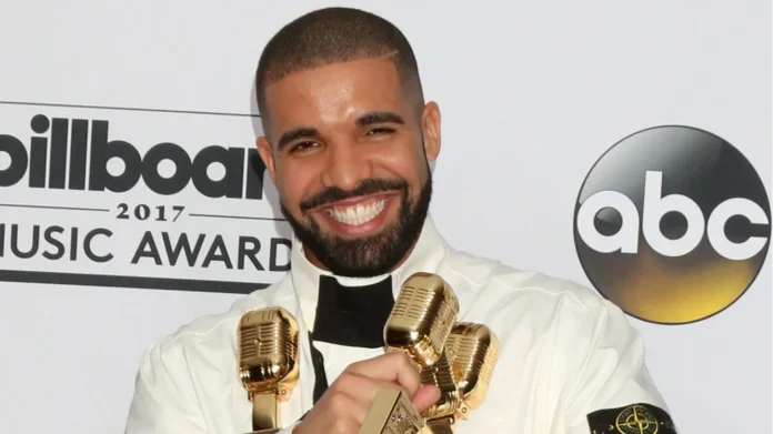 drake at the 2017 billboard awards press room