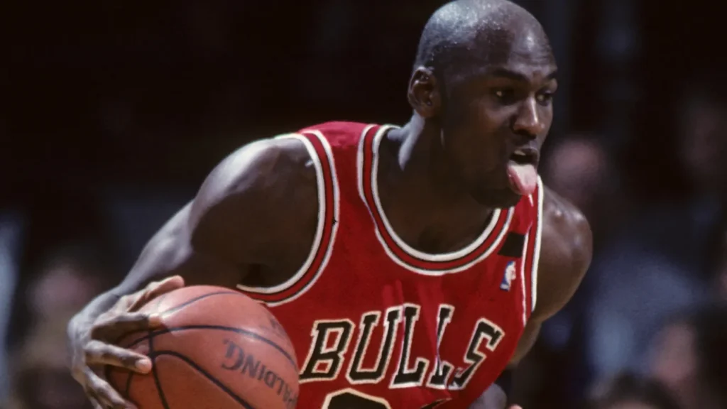 michael jordan hall of fame player from the chicago bulls