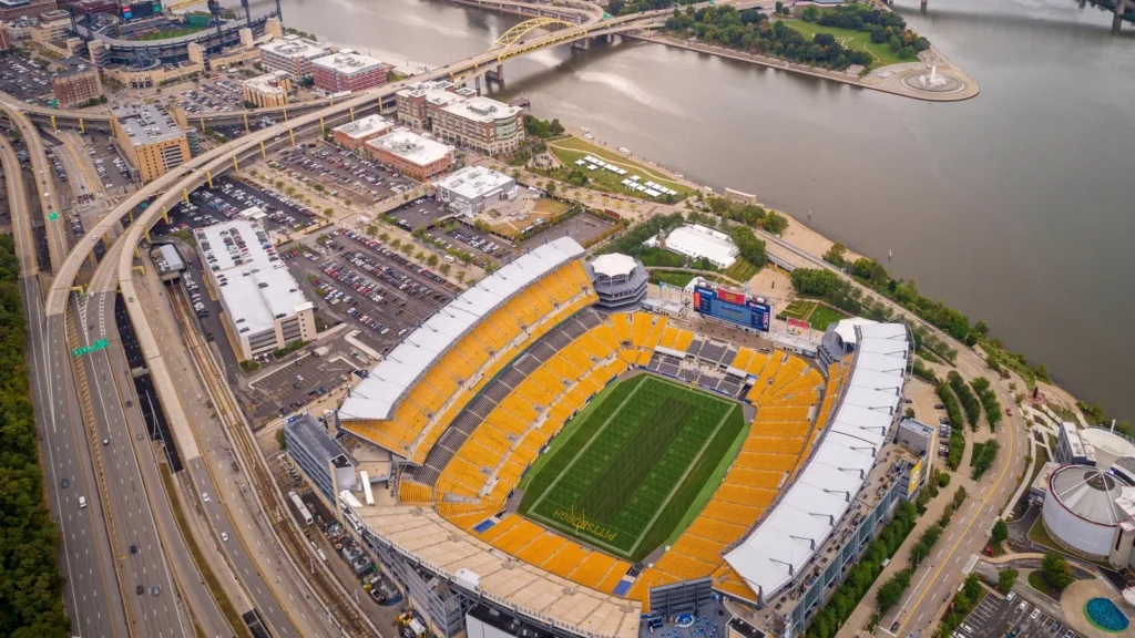pittsburgh heinz field stadium located in the pittsburgh pennsylvania it