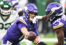 Memorable Super Bowl moments that defined NFL history sam darnold of the minnesota vikings hands the ball off