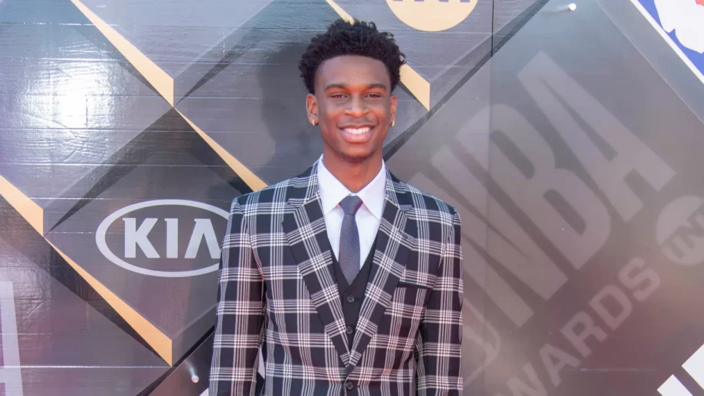 shai gilgeousalexander attends 2018 nba awards show from barker hanger