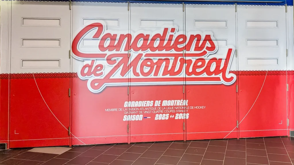 Canadiens de Montreal signage painted on a wall.