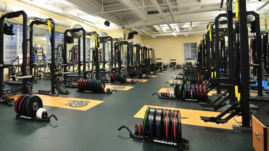 college gym workout fascility