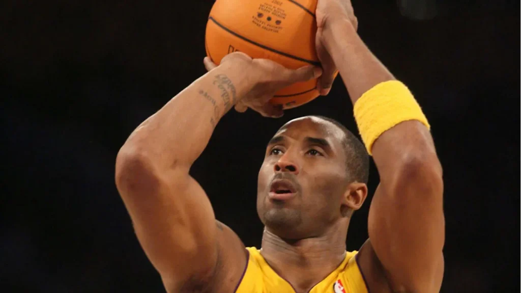Kobe Bryant taking a foul shot