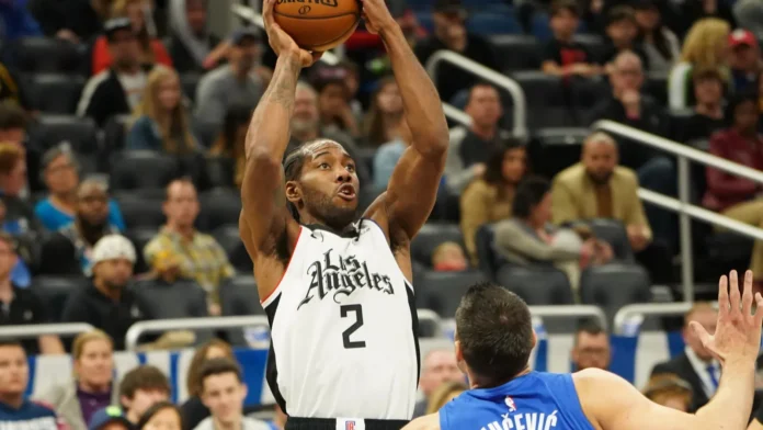 la clippers forward kawhi leonard 2 shoots a three point