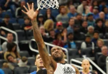Why did Kawhi Leonard’s Raptors return suddenly hit pause? LA Clippers' Kawhi Leonard attempts to make a basket