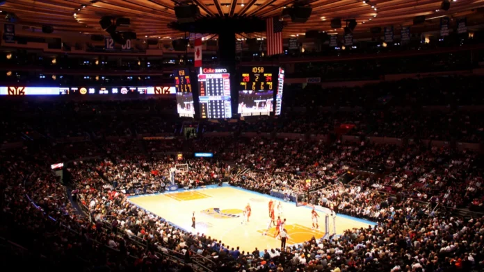 madison square garden nba knicks match Basketball match in Madison Square Garden