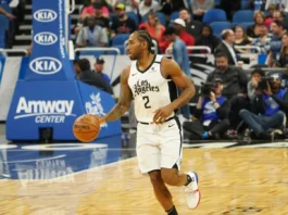 Kawhi Leonard in action