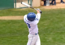 Mariners’ Cal Raleigh breaks homer drought with solo shot vs Rangers Baseball Player in action during a baseball game