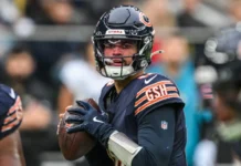 Ryan Poles says Bears are researching Caleb Williams extension Caleb Williams of the Chicago Bears looks for a receiver down field during the Week 6 match Chicago Bears vs Jacksonville Jaguars at Tottenham Hotspur Stadium, London, United Kingdom.