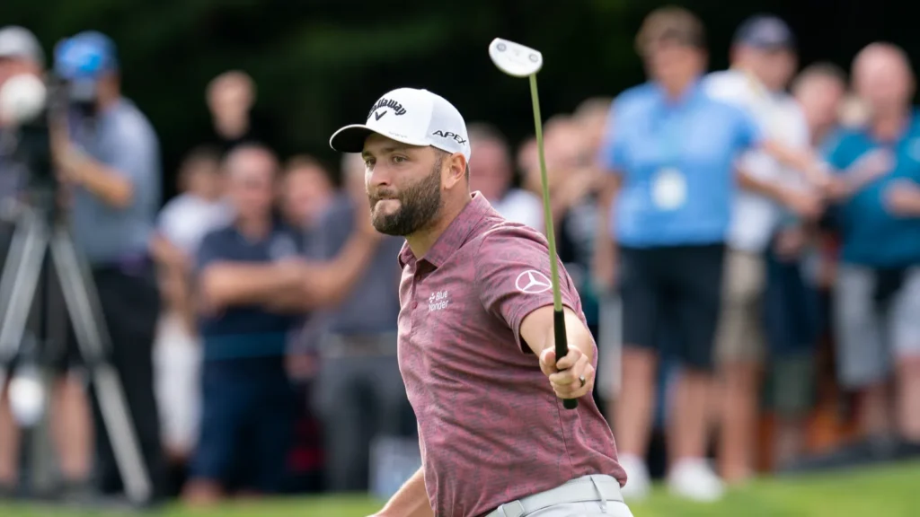 Jon Rahm ESP putts for an eagle to go into the lead 16 under during the BMW PGA Championship 2022