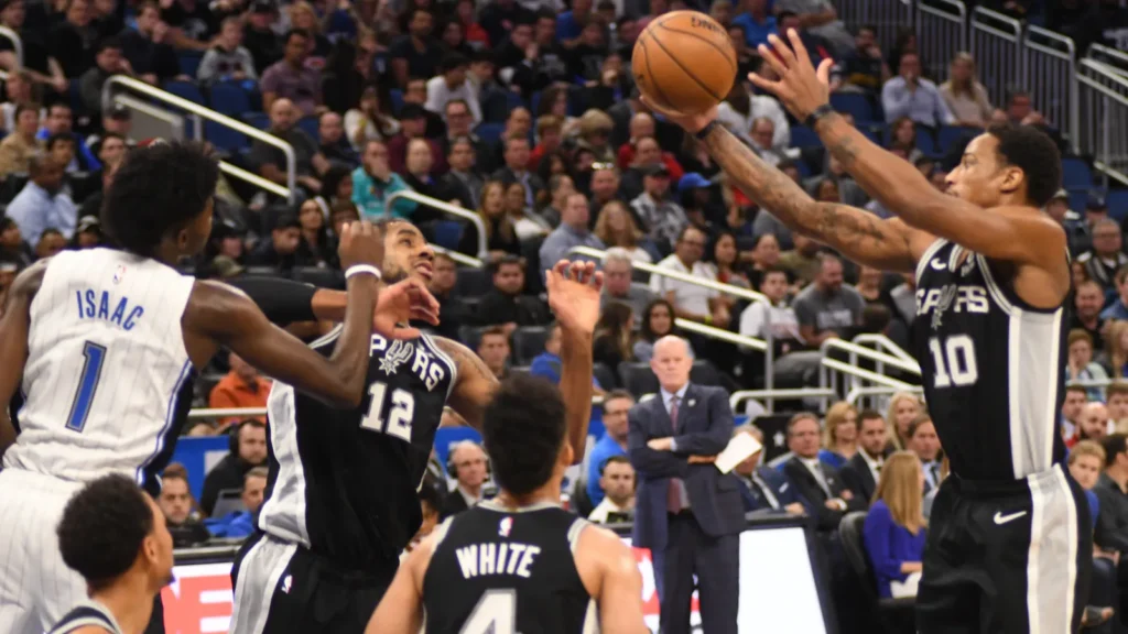 Orlando Magic host the San Antonio Spurs at the Amway Center