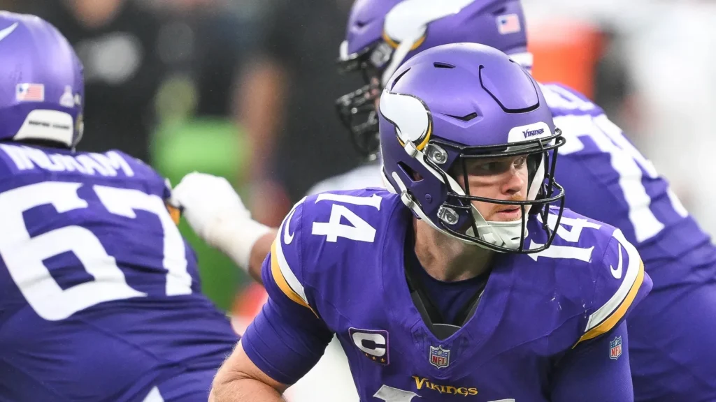 Sam Darnold of the Minnesota Vikings in action during the Week 5 match New York Jets vs Minnesota Vikings at Tottenham Hotspur Stadium London United Kingdom 6th October 2024