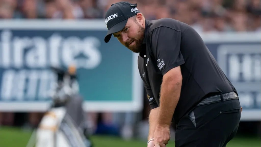 Shane Lowry IRL putts to wins the BMW PGA Championship with 17 under during the BMW PGA Championship 2022 at Wentworth Club Virginia Water United Kingdom 11th September 202