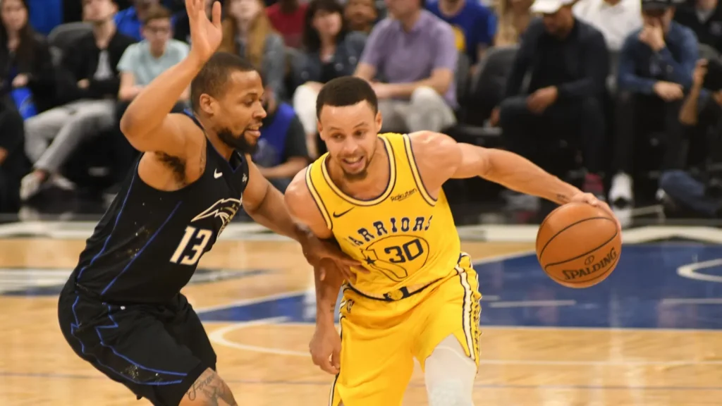 Steph Curry protecting the ball