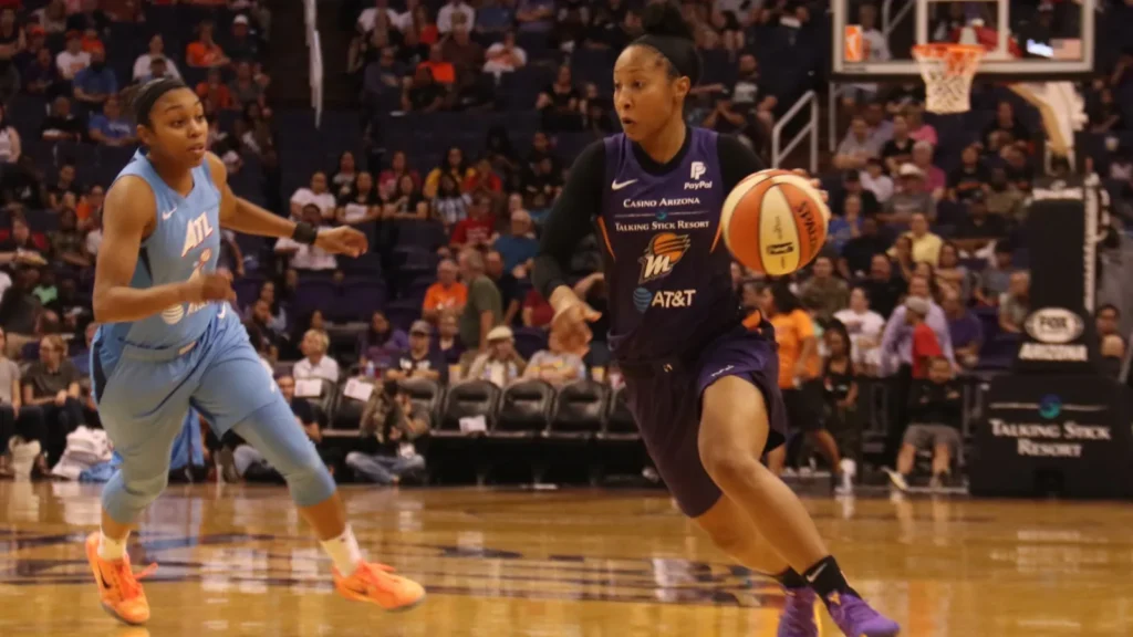 Britann January guard for Phoenix Mercury