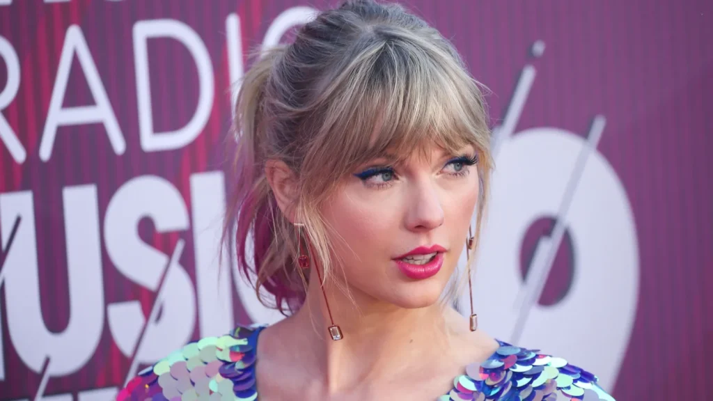 Taylor Swift at an event