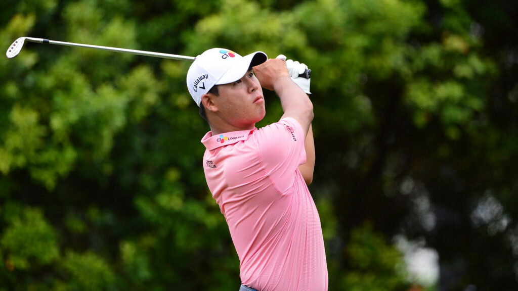 Si Woo Kim of Republic of Korea, tee off at 4th holes