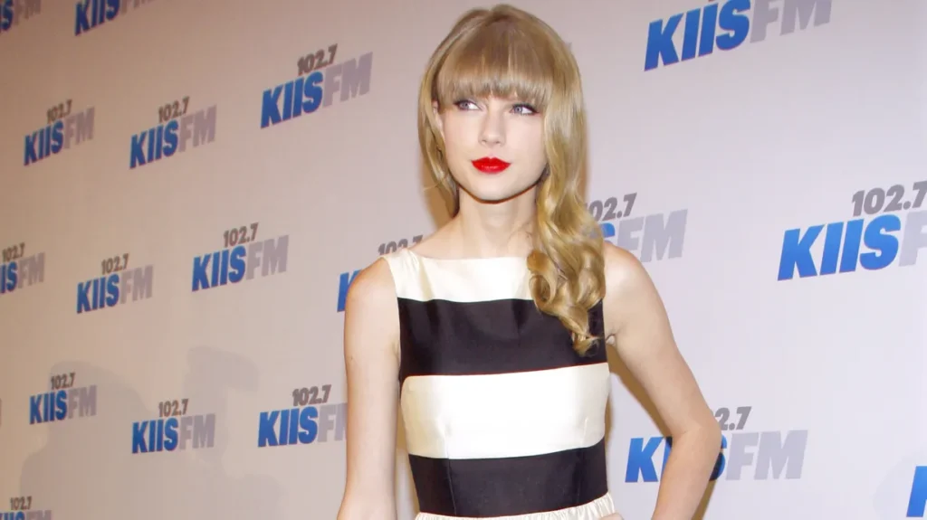 Singer Taylor Swift at an event