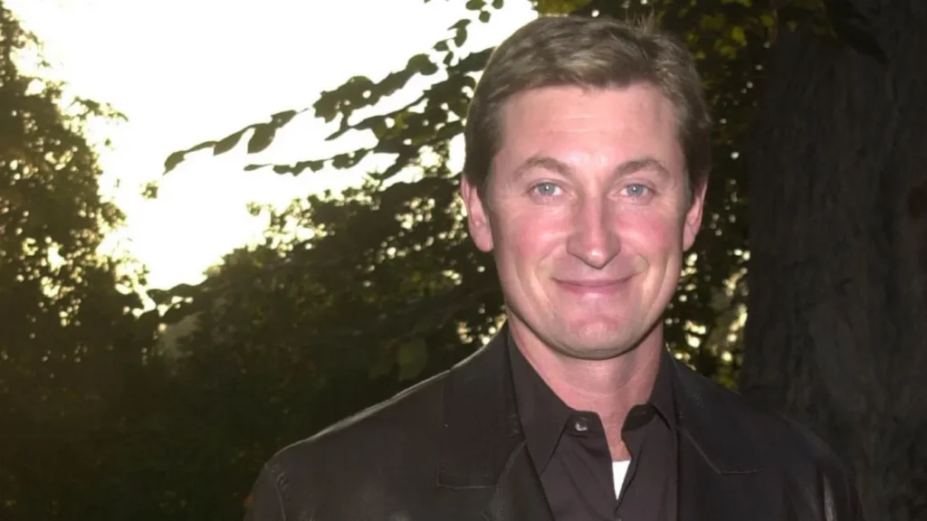 Wayne Gretzky posing for a picture