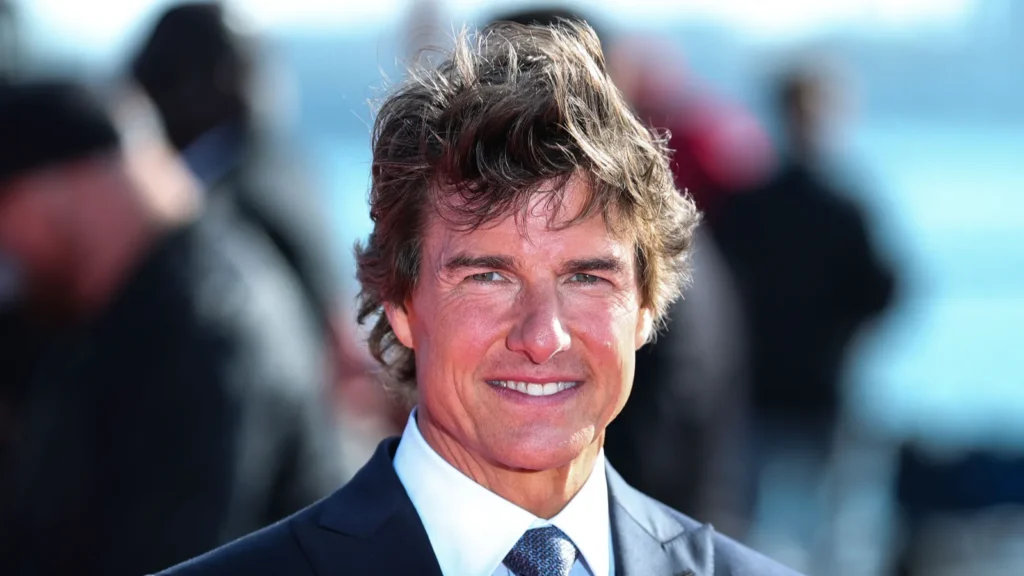 american actor tom cruise arrives at the world premiere of