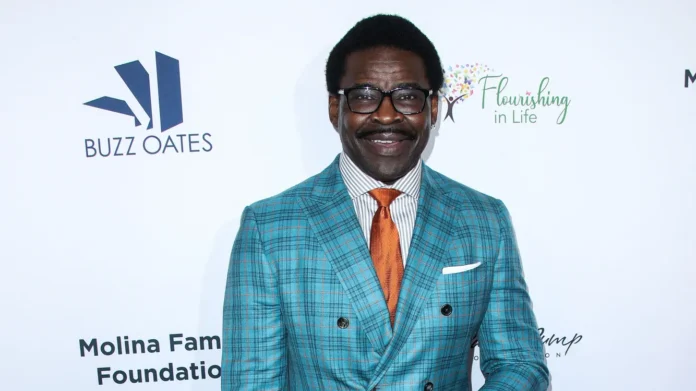 american sports commentator michael irvin arrives at the 21st annual American sports commentator Michael Irvin