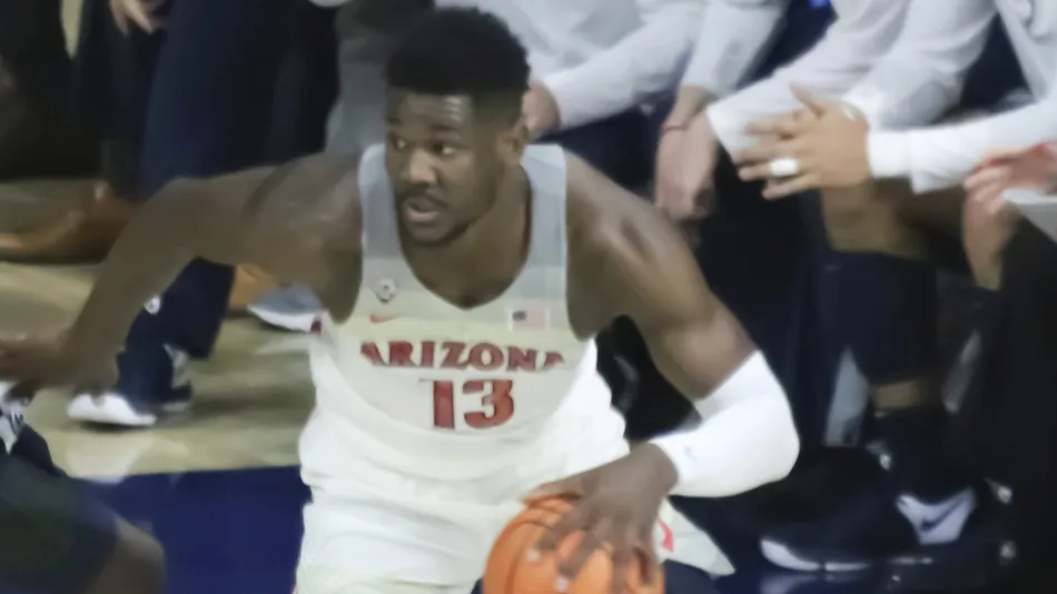Deandre Ayton in action