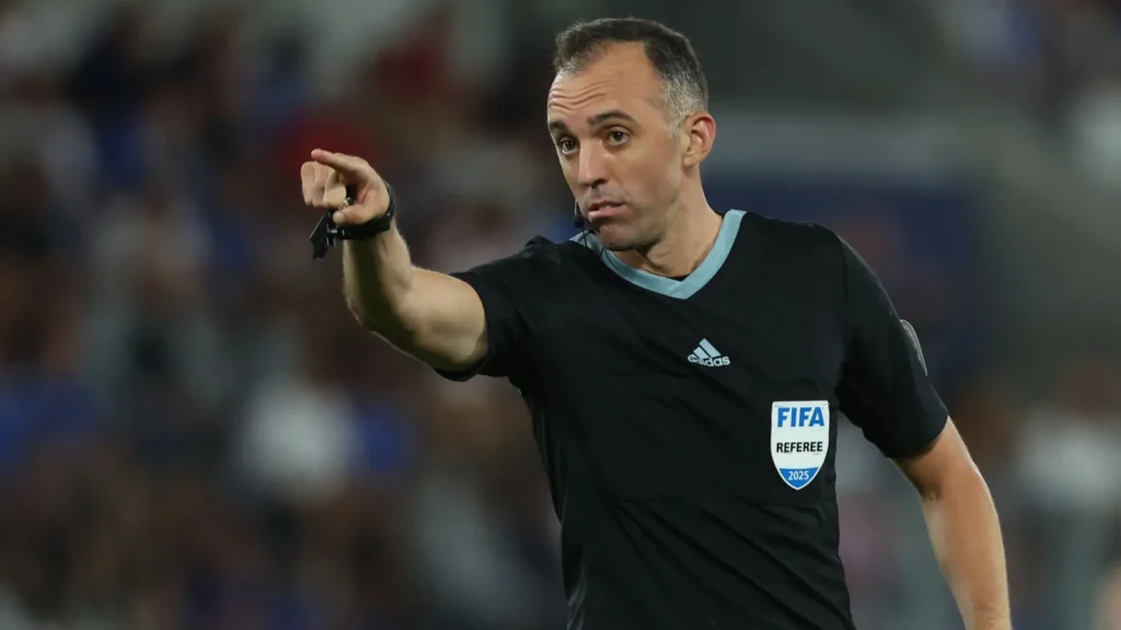 bergamo italy september 5 2025 referee joao pinheiro por seen