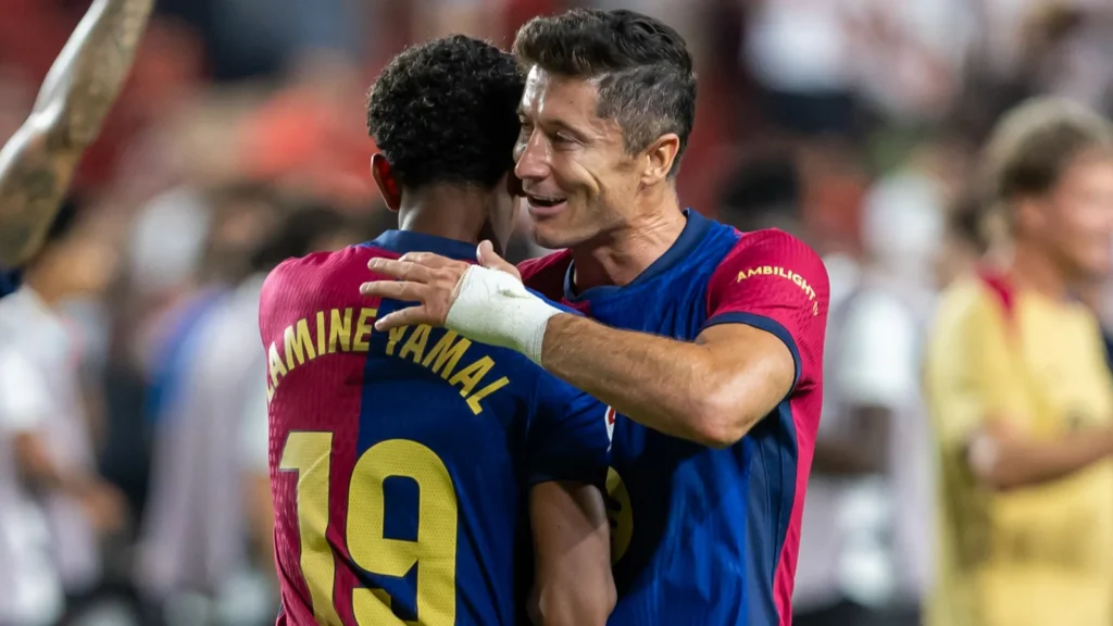 Robert Lewandowski and Lamine Yamal
