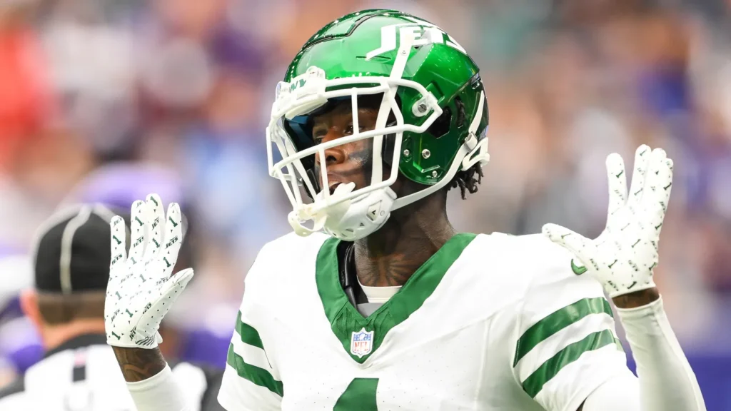 sauce gardner of the new york jets during the week
