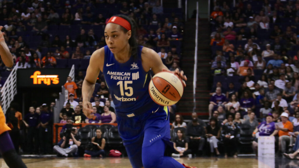 Alisha Gray in action