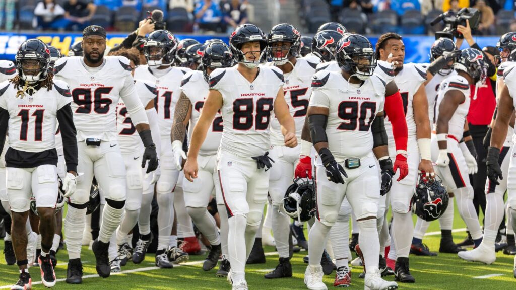 Houston Texans players warms up before an NFL football game against the Los Angeles Chargers
