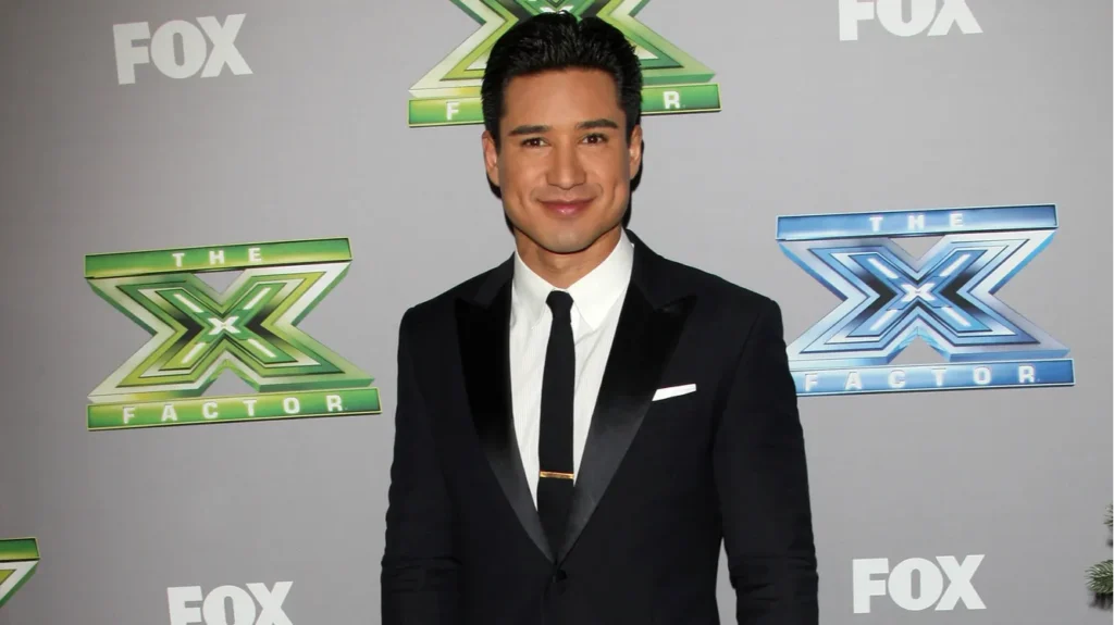 Mario Lopez at an event
