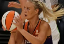 Sophie Cunningham in action