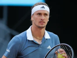 Alexander Zverev at the tennis court during a match.