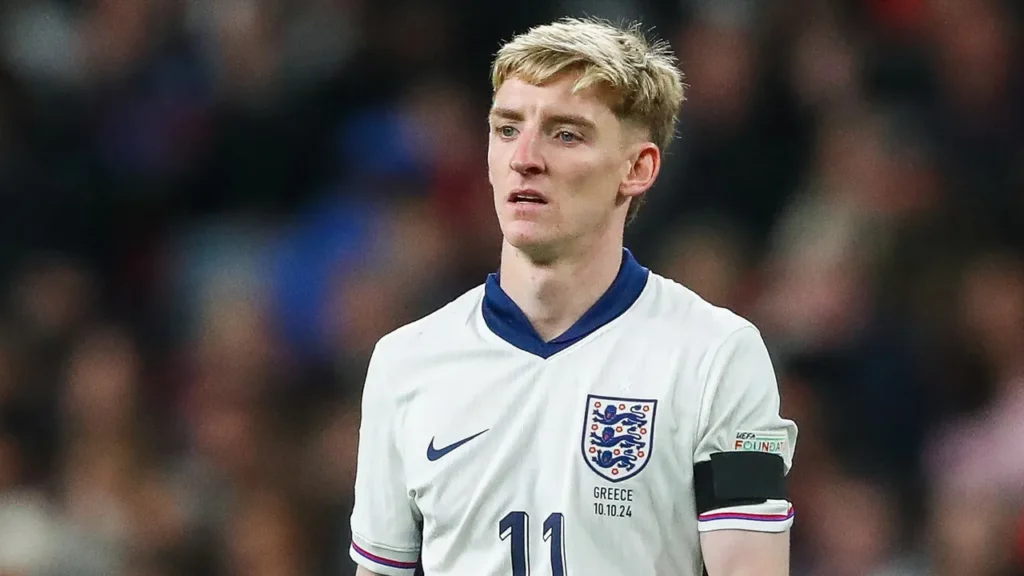Anthony gordon of england looks on during the UEFA nations