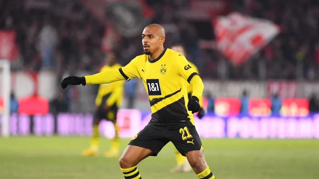 Donyell Malen during a football match