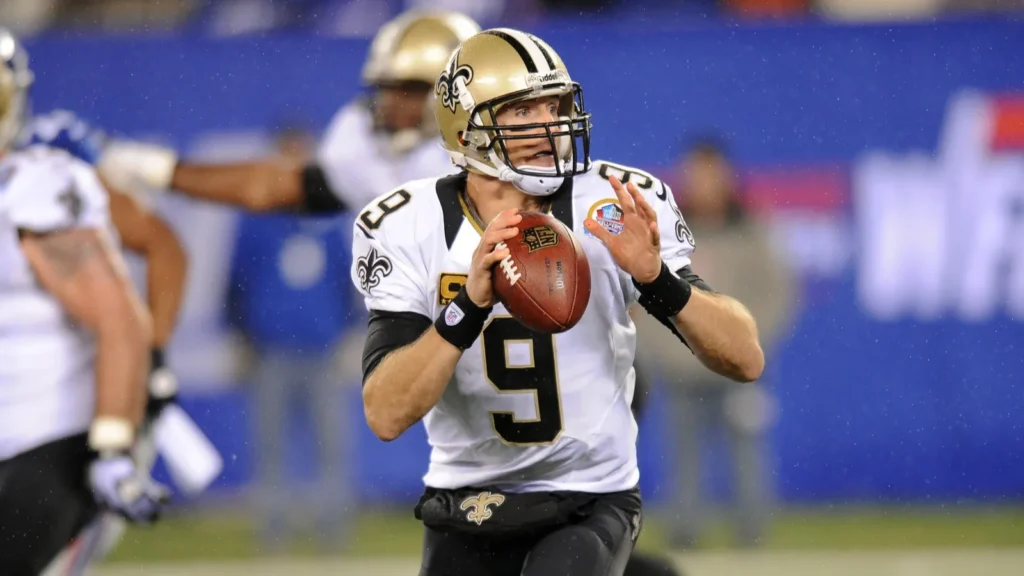 drew brees quarterback for the new orleans saints in game