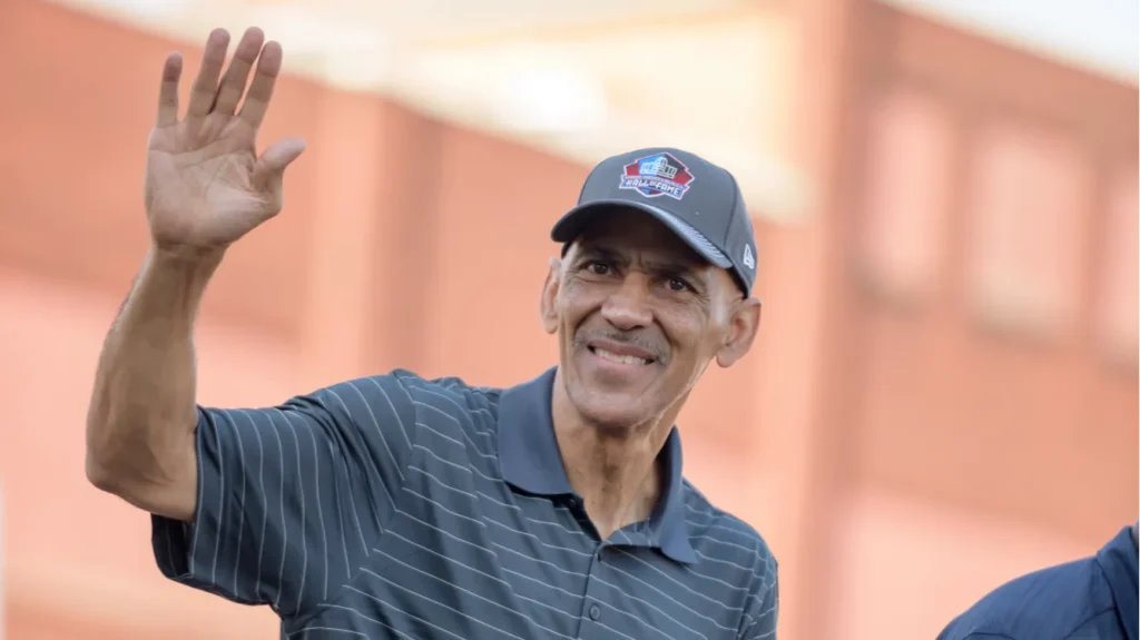 Tony Dungy waving his hand