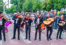 NFL fans react to mariachi performance of national anthem at Bears-Eagles game international mariachi charros festival