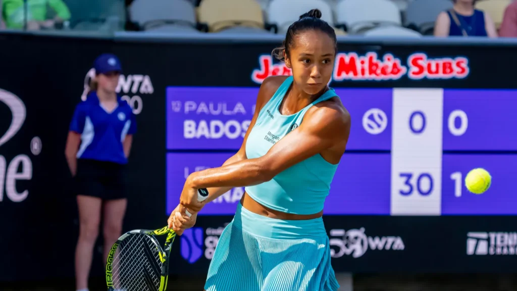 Leylah Fernandez in action during a tennis match.