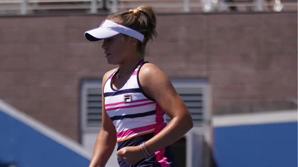 Sofia Kenin in action