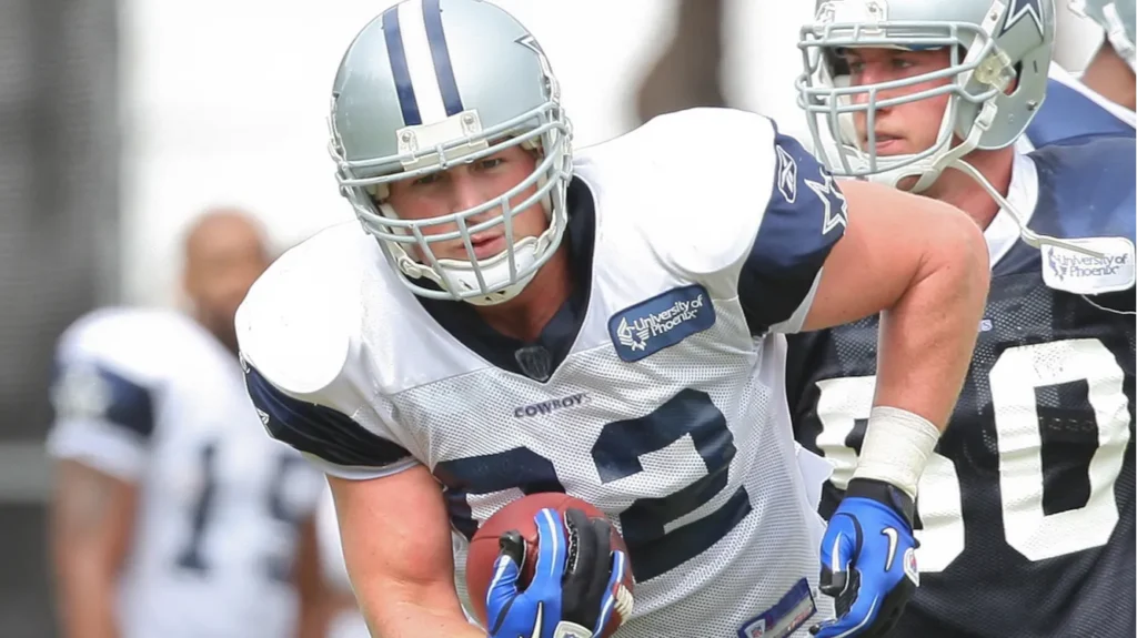 Jason Witten in action