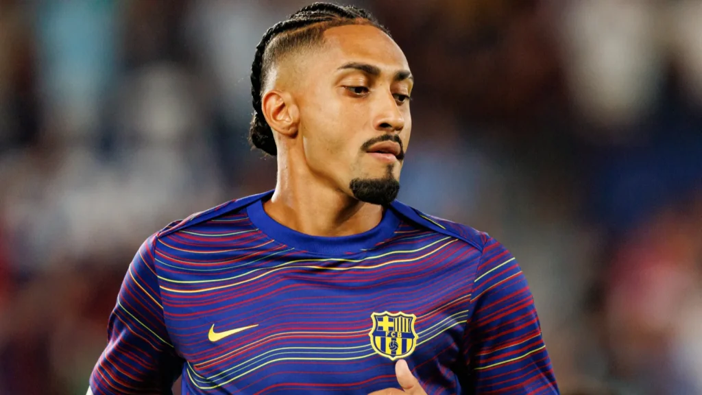 raphinha running during laliga
